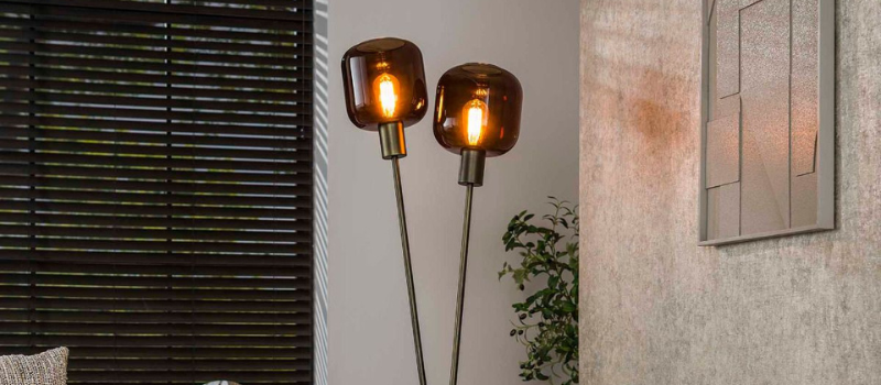 Metalen vloerlampen Metalen vloerlampen