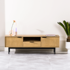 Kapur tv-meubel 140 cm mango naturel van het woonmerk Vurna