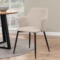 Nøra Skye armstoel | zwart metaal onderstel | stof Basel