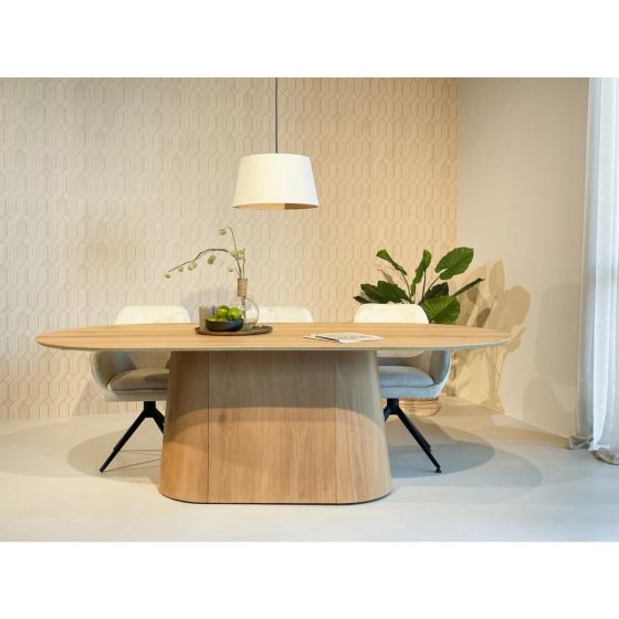 Novero eettafel ovaal 200 cm - naturel