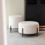 Troy poef op poten L 46x46x41cm boucle