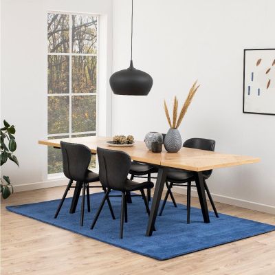 Nøra Aino eetkamerstoel | oak onderstel | PU retro - zwart