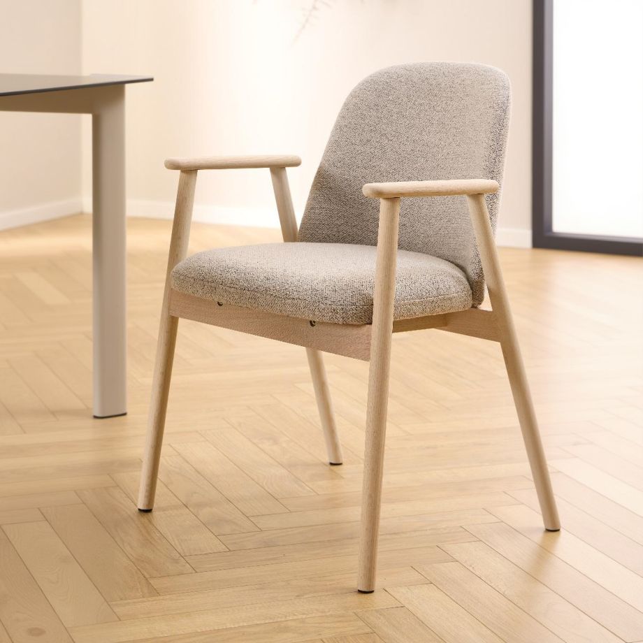 Nøra Lenny armstoel | oak onderstel | stof Monza - beige