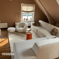 DS4U Olivia fauteuil teddy wit (incl. hocker) - Showroommodel