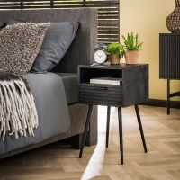 Mariah nachtkastje 1L mangohout zwart van het woonmerk Fraaai