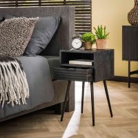 Mariah nachtkastje 1L mangohout zwart van het woonmerk Fraaai