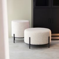 Troy poef op poten XL 57x57x34cm boucle
