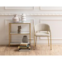 Nøra Eira armstoel | goud metaal onderstel | stof Basel - beige