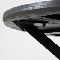  Eettafel Yellov rond van het woonmerk Light & Living