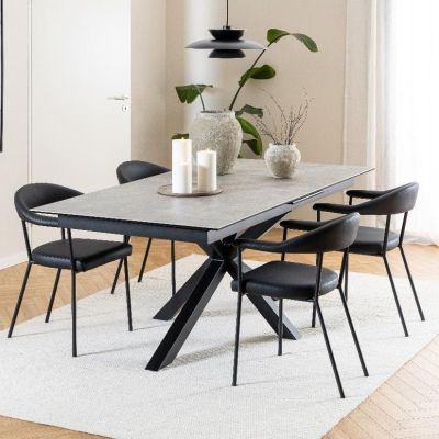 Nøra Havn armstoel | zwart metaal onderstel | PU leer - zwart